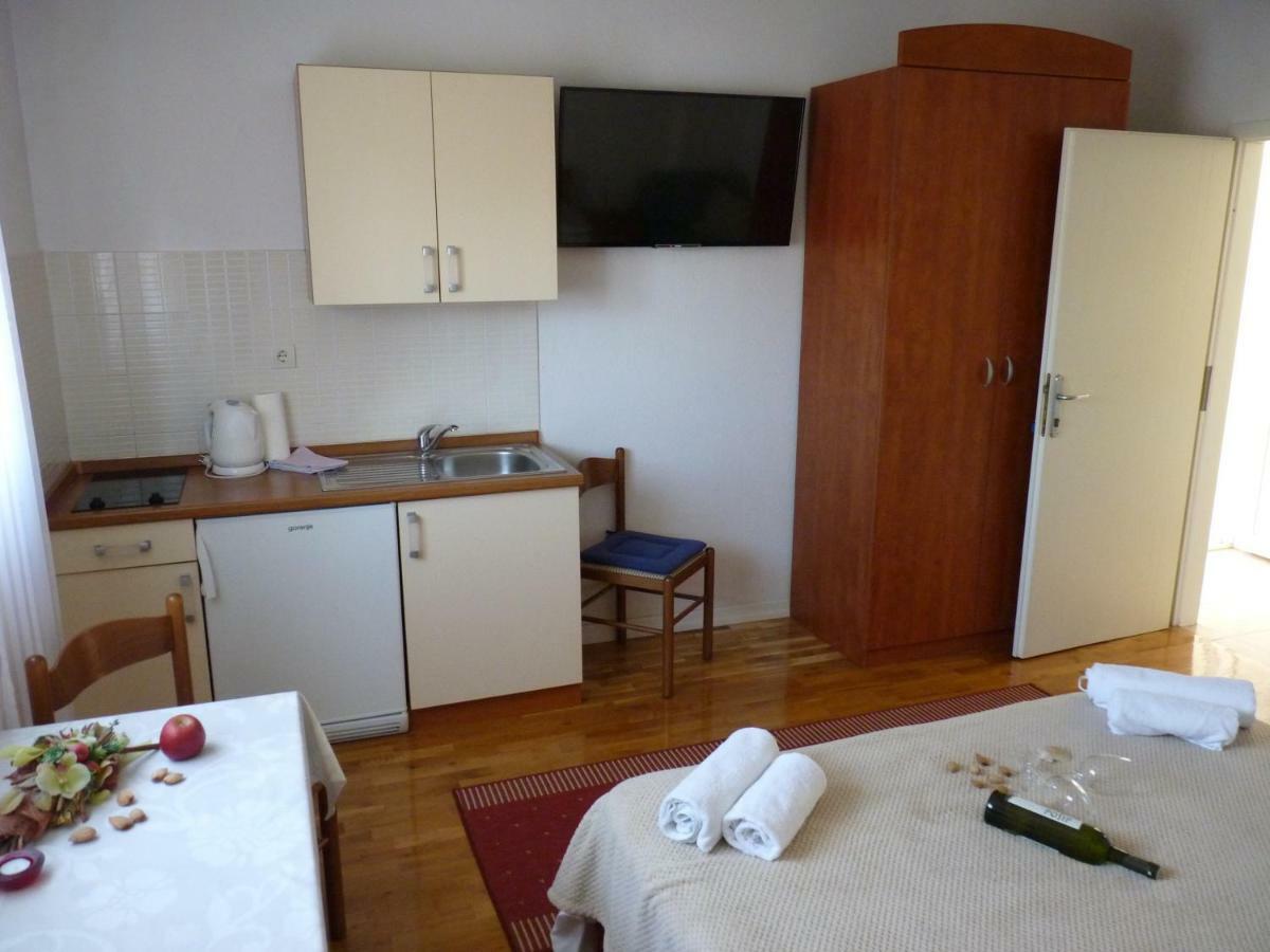 Apartments Bombonin Makarska Ngoại thất bức ảnh