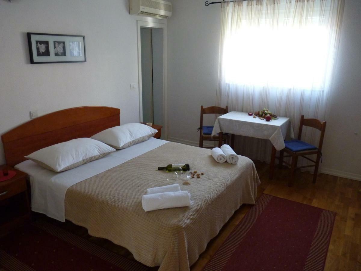 Apartments Bombonin Makarska Ngoại thất bức ảnh